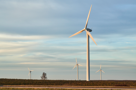 Windräder auf freier Fläche